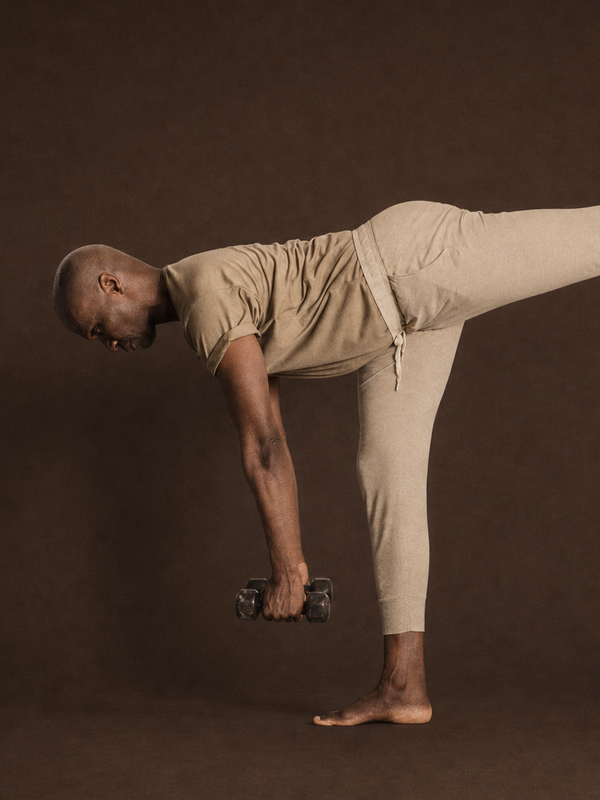 Home fent exercici de Barre Core & Glutes 