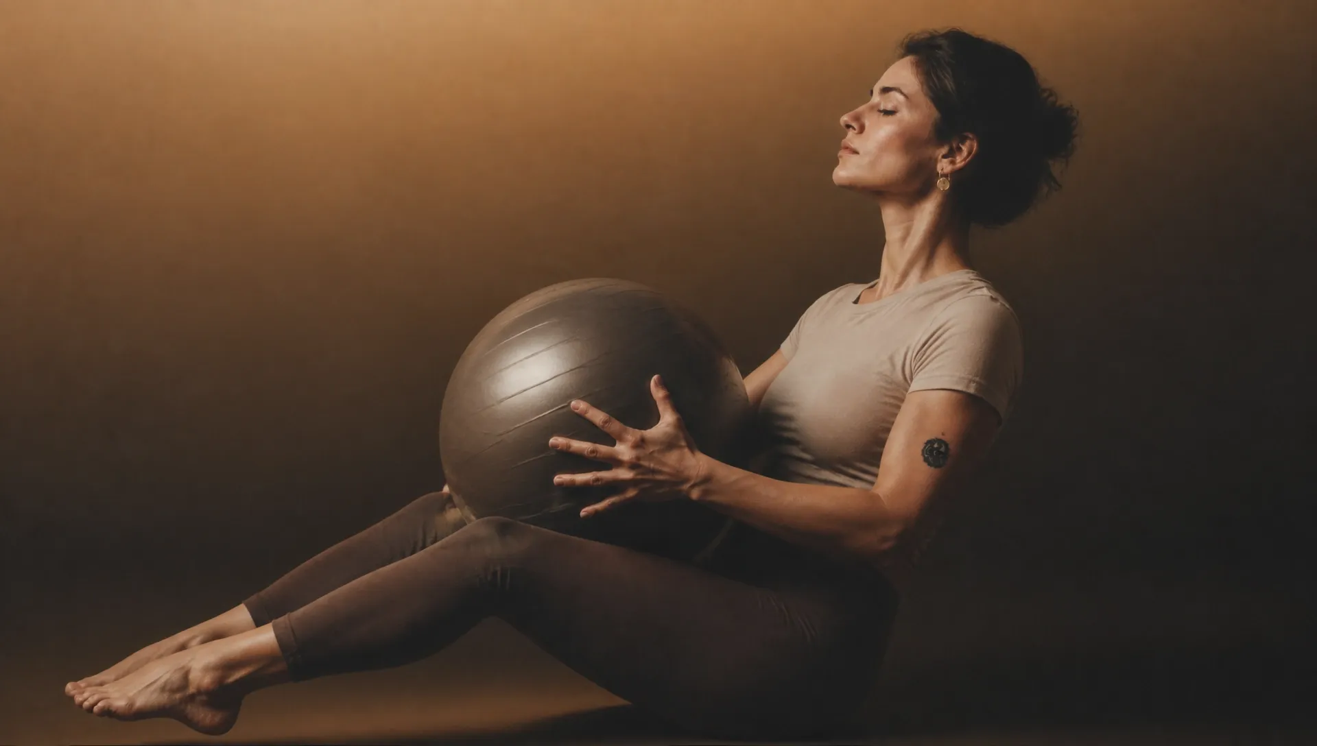 mujer haciendo pilates mad